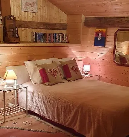 Ferme Savoyarde Renovee 2 Dağ evi Les Carroz d'Araches