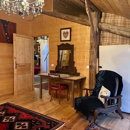 Dağ evi Ferme Savoyarde Renovee 2